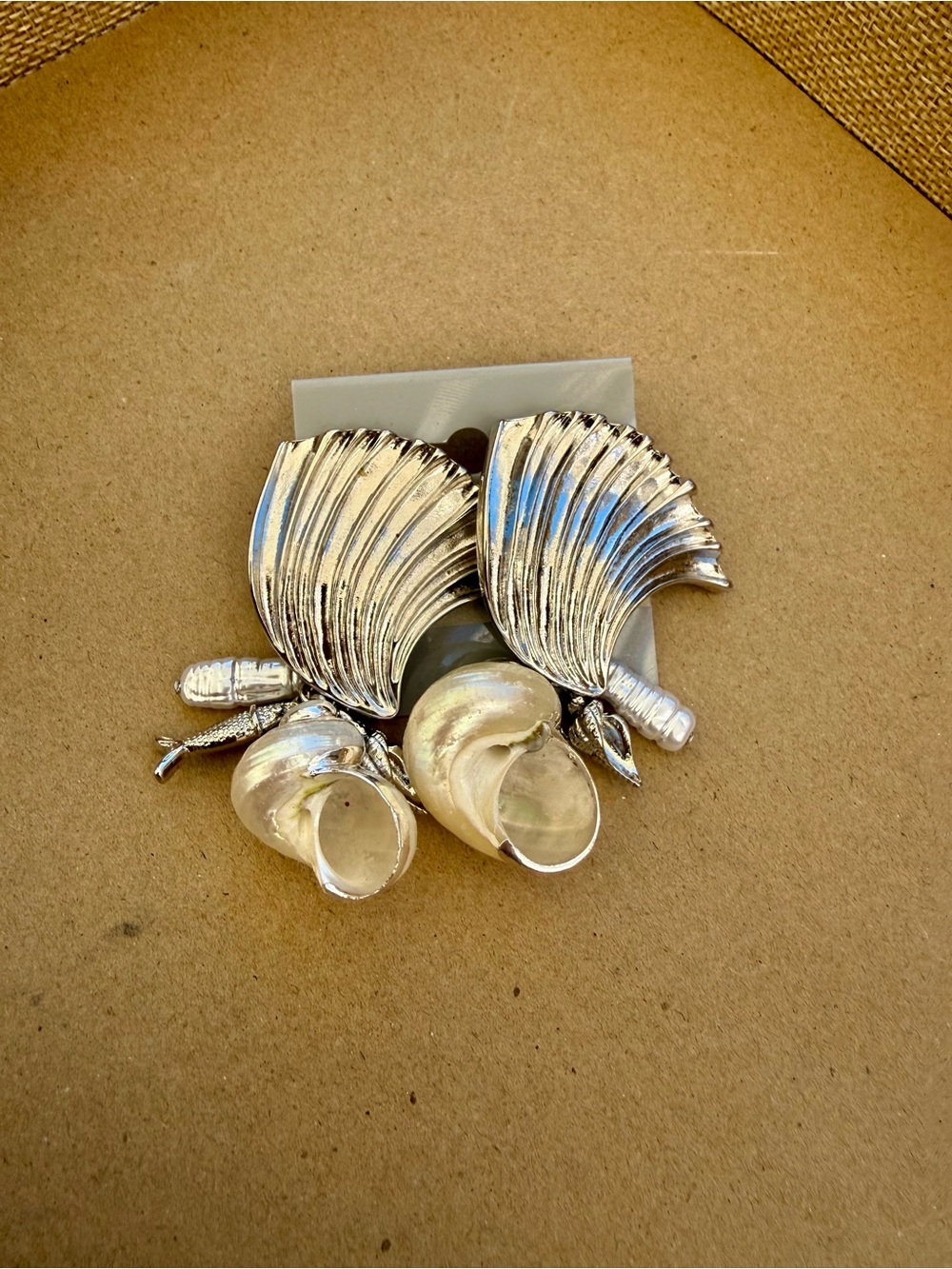 Shell earrings